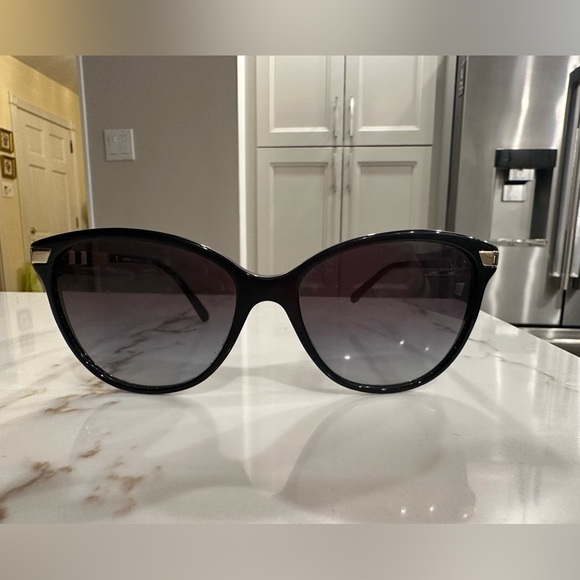 Burberry Sunglasses - Picture 2 of 8